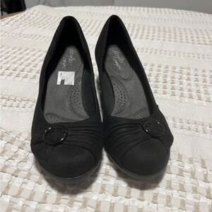 8.5 W Dexflex Comfort Bristol Women's-Black Suede Pleated Wedge heel Shoes